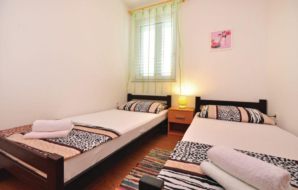 Apartment Mimice 4 Rum bild